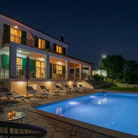 Villa Luxury Melita With Heated Pool